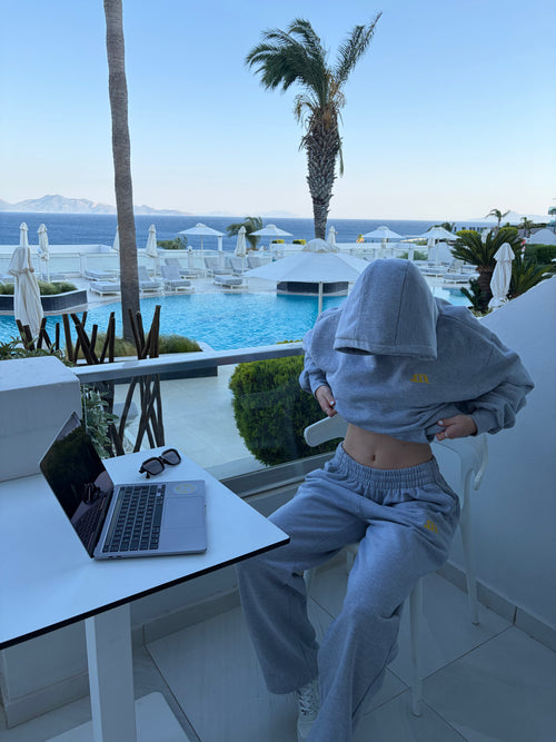 GREY HOODIE