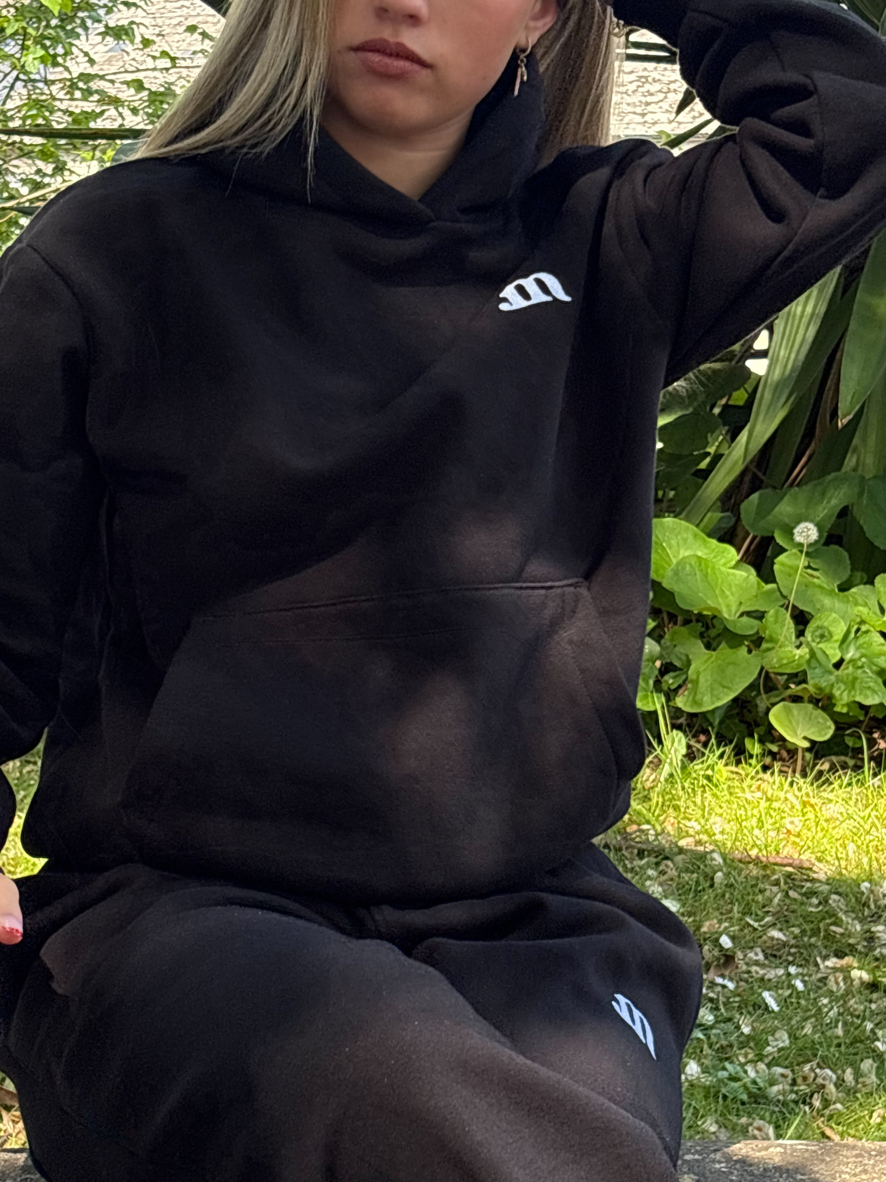 BLACK HOODIE